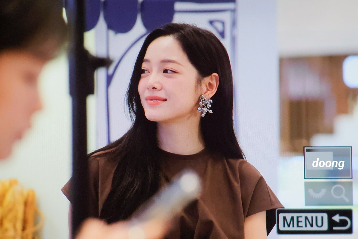 250604 프리뷰

#세정 #SEJEONG
#김세정 #KIMSEJEONG