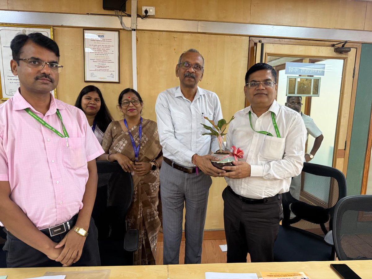 NSFDC (@nsfdc_mosje) on Twitter photo दिनांक 28.05.2025 को सामाजिक न्याय और अधिकारिता मंत्रालय द्वारा एनएसएफडीसी में 01.10.2024 से 31.03.2025 तक की छमाही अवधि का हिंदी प्रगामी प्रयोग का राजभाषायी निरीक्षण किया गया। निरीक्षण टीम निगम में हिंदी के कार्य से प्रसन्न और संतुष्ट थी।
<a href="/NSFDC_MOSJE/">NSFDC</a> <a href="/MSJEGOI/">Ministry of Social Justice & Empowerment, GOI</a> <a href="/PIB_India/">PIB India</a> दिनांक 28.05.2025 को सामाजिक न्याय और अधिकारिता मंत्रालय द्वारा एनएसएफडीसी में 01.10.2024 से 31.03.2025 तक की छमाही अवधि का हिंदी प्रगामी प्रयोग का राजभाषायी निरीक्षण किया गया। निरीक्षण टीम निगम में हिंदी के कार्य से प्रसन्न और संतुष्ट थी।
<a href="/NSFDC_MOSJE/">NSFDC</a> <a href="/MSJEGOI/">Ministry of Social Justice & Empowerment, GOI</a> <a href="/PIB_India/">PIB India</a>