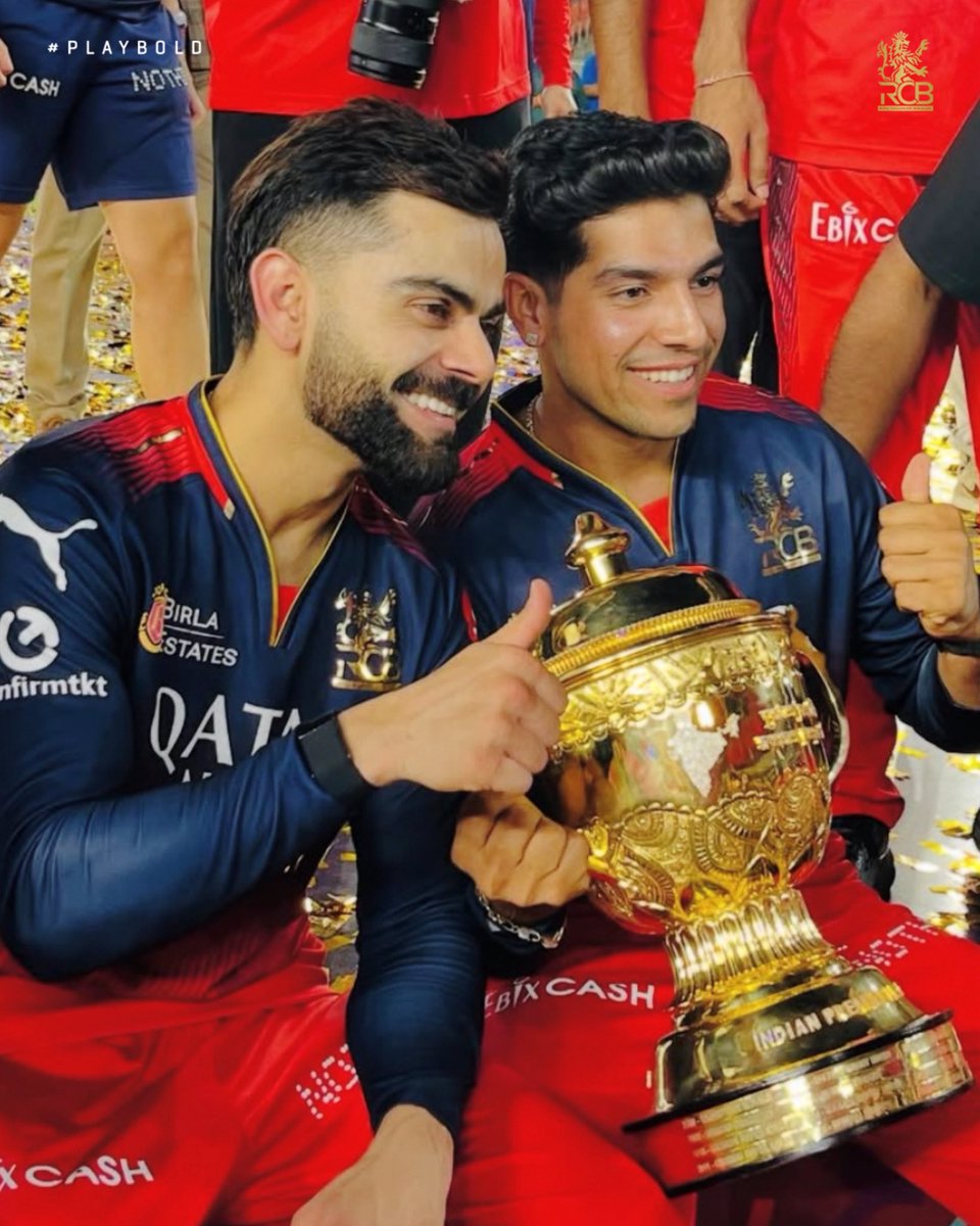 kiru_93's tweet photo. Hope!! 
Patience!! 
Perseverance!!
The tale of a zealous team and the wait of their devoted fans..
Well played RCB..
#RCBvsPBKS #IPLFinals #ViratKohli #RoyalChallengersBengaluru https://t.co/snJwVxB9Zr