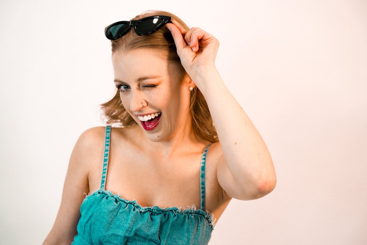 Don’t let this smile fool you 😈

📸 <a href="/SaibleCrewe/">Sai</a> 

#hypocrite #sassy #newmusic #countrymusic #womeninmusic #yycnow #yycmusic #canadianmusic #singer #musician #music