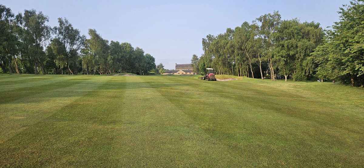 Fairways getting a brush this morning <a href="/HowleyGC/">Howley Hall GC</a> to reduce nap &amp; clean out profile, followed by a cut. Much cleaner cut &amp; better surfaces....