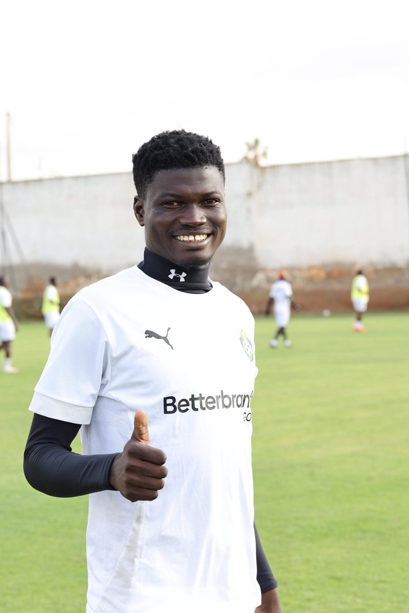 online_zifa's tweet photo. Highlanders midfielder Mason Mushore has reported for duty in Casablanca. 

#Tour2Morocco🇲🇦 #bayawabaya🇿🇼 https://t.co/3sAAYpHc1z