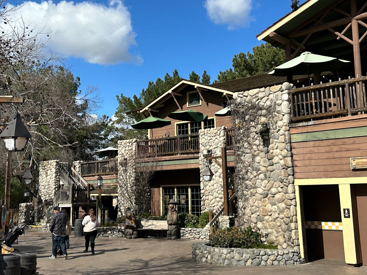Eddie Sotto (@boss_angeles) on Twitter photo Interesting to read that Piston Peak is adopting the national park "Parkitecture" design language as the theme, something we too used to great effect in <a href="/knotts/">Knott's Berry Farm</a> "Camp Snoopy" in 1983. The "Ahwanee" was our inspiration. A good look, it brings a positive vibe, and not that Interesting to read that Piston Peak is adopting the national park "Parkitecture" design language as the theme, something we too used to great effect in <a href="/knotts/">Knott's Berry Farm</a> "Camp Snoopy" in 1983. The "Ahwanee" was our inspiration. A good look, it brings a positive vibe, and not that
