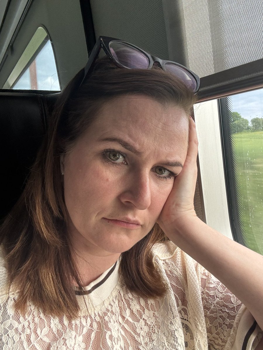 FUCK JEG HADER POLITIK I DAG! 

Oppositionen havde for første gang i denne periode, et flertal til at få gennemført noget i salen. Dette noget var så vigtigt at vi stod sammen om at kræve en uafhængig, juridisk dækkende undersøgelse af adoption fra ALLE adoptionssager - historisk