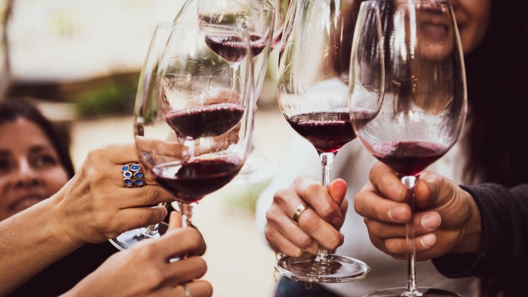 Join an exceptional wine-tasting experience hosted by the  Guild with five expert wine agents. Each will be showcasing six distinctive wines, a rich and diverse array of selections to explore. Register to taste and buy here: ow.ly/aL2T50W3Roe