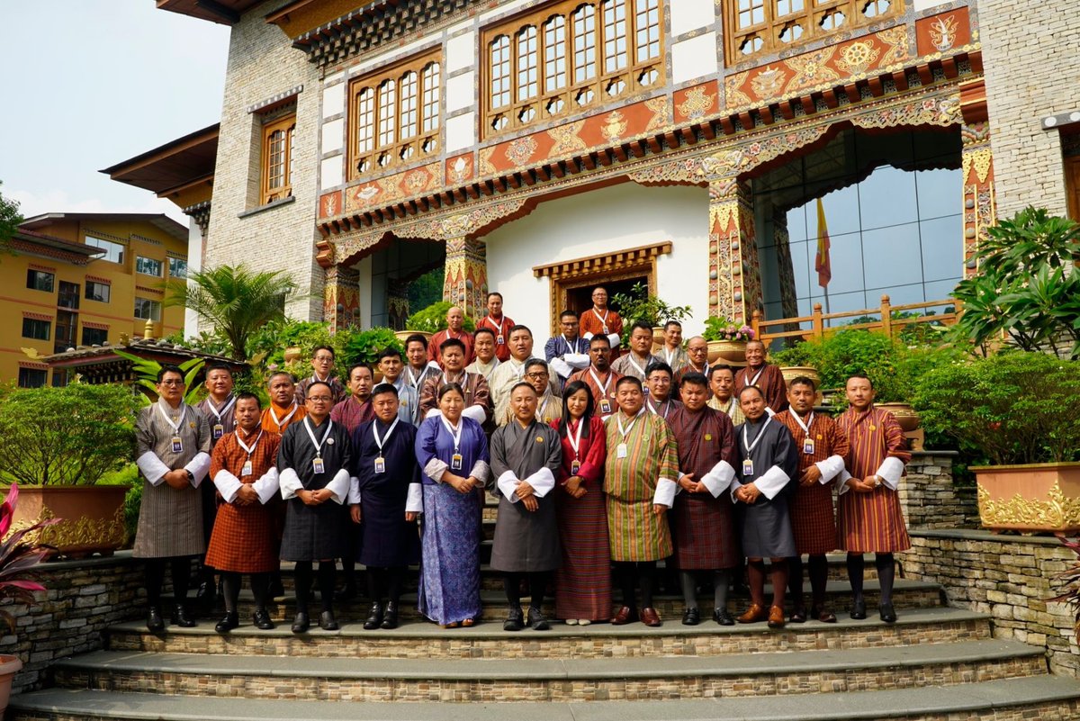 A total of 32 school leaders completed the 11th batch of the School Leaders Development Programme held from May 25-31 at RIGSS. 

Read more at facebook.com/SherigBhutan/p…