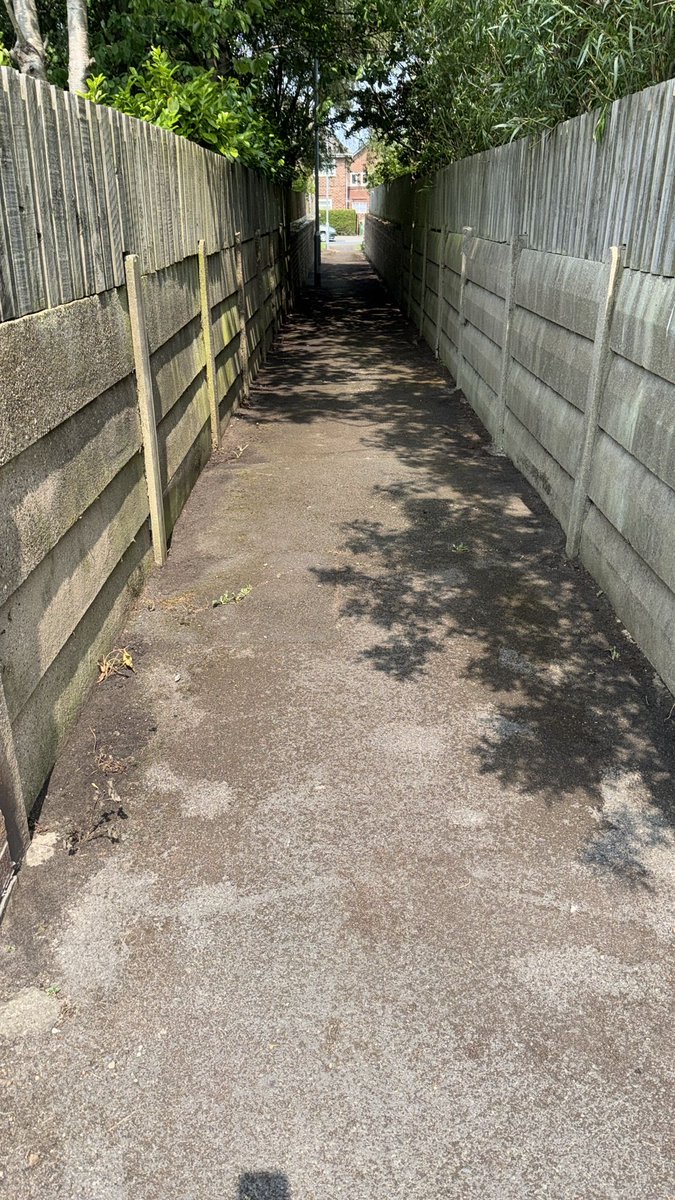 MolyneuxLabour (@molyneuxlabour) on Twitter photo 👏 a big thanks to <a href="/seftoncouncil/">Sefton Council</a> cleansing team. Passageway in Lincoln Drive, Aintree, sorted after Molyneux Labour Councillors reported it needed a good clean.
Labour at the ❤️Molyneux 👏 a big thanks to <a href="/seftoncouncil/">Sefton Council</a> cleansing team. Passageway in Lincoln Drive, Aintree, sorted after Molyneux Labour Councillors reported it needed a good clean.
Labour at the ❤️Molyneux