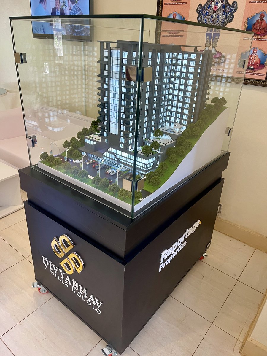 PHDmodelers's tweet photo. Delivering ideas in tangible form.

The DIVYABHAV 7 HILLS KOLOLO Project by Reportage properties Uganda model represents a meticulous translation of concept into reality. Every detail is crafted with precision to support design validation and project visualization.  #PHDModelers https://t.co/0fbdknLDlp