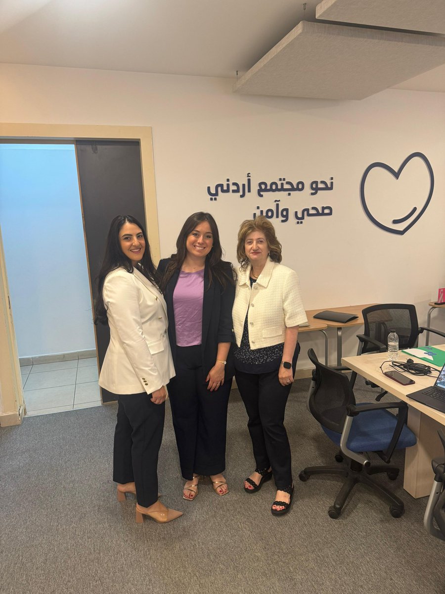 K2P Center with support from <a href="/IDRC_CRDI/">IDRC | CRDI</a> has kicked off its signature Mentorship Program on Evidence-Informed Policymaking — this time with a focus on #SRH &amp; #Obesity!

Over 2 days in 🇯🇴 with <a href="/RHASJordan/">Royal Health Awareness Society</a> , we:
✅ Explored health policy &amp; priority setting
✅ Set collaborative tasks