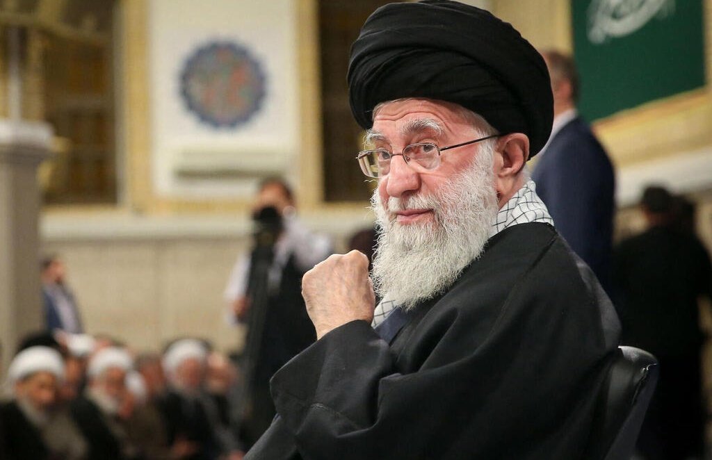 ⚡️BREAKING 

Iran's Supreme Leader Ayatollah Khamenei says the US can't do a damn thing about Iran's nuclear program:

'The US can't do a damn thing to abolish our nuclear program. The first thing we say to them is, who are you to tell us whether we should have enrichment or not?