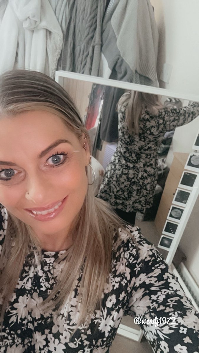 Good morning, happy hump day, half way there, all down hill now.  Hope you have the best day full of love and laughter. Loving yourself isn’t vanity it’s sanity ❤️🥰❤️