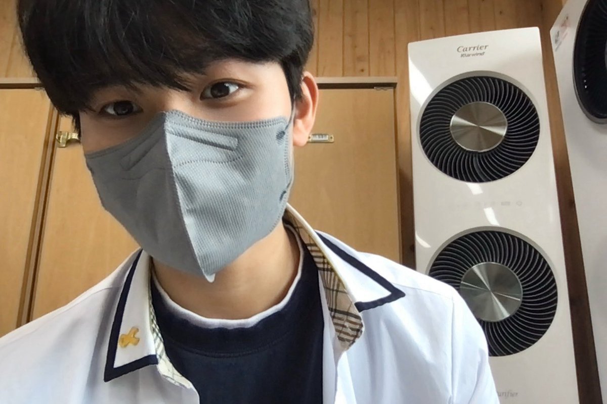 Nyong_2__'s tweet image. 아 지용이 진짜 좋다……………