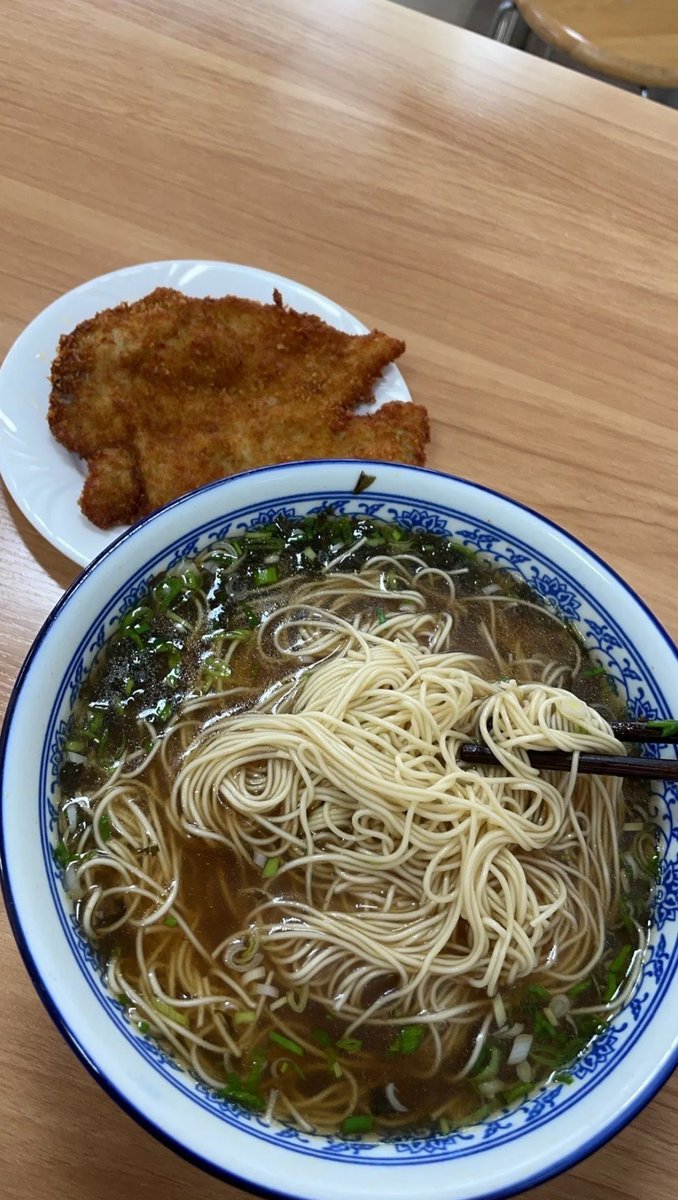 今日のラーメンはとてもあっさりしています。

残りの時間、頑張ります。