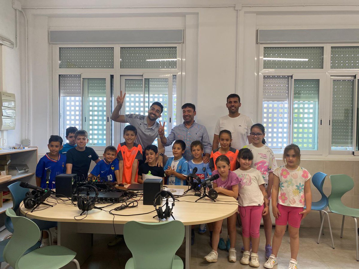 ¡Entrevista a Rai Rosa y Alejandro Acero: Primer y segundo entrenador del CD Coria!

Pincha en el enlace, no puedes perdértela 👇🏼👇🏼👇🏼

radioedu.educarex.es/rinconeandoand…

<a href="/cpr_coria/">cprcoria</a> <a href="/RadioEdu/">RadioEdu</a> <a href="/enmarcha/">emtic</a> <a href="/Junta_Ex/">Junta de Extremadura</a> <a href="/CDCORIA/">Club Deportivo Coria</a>