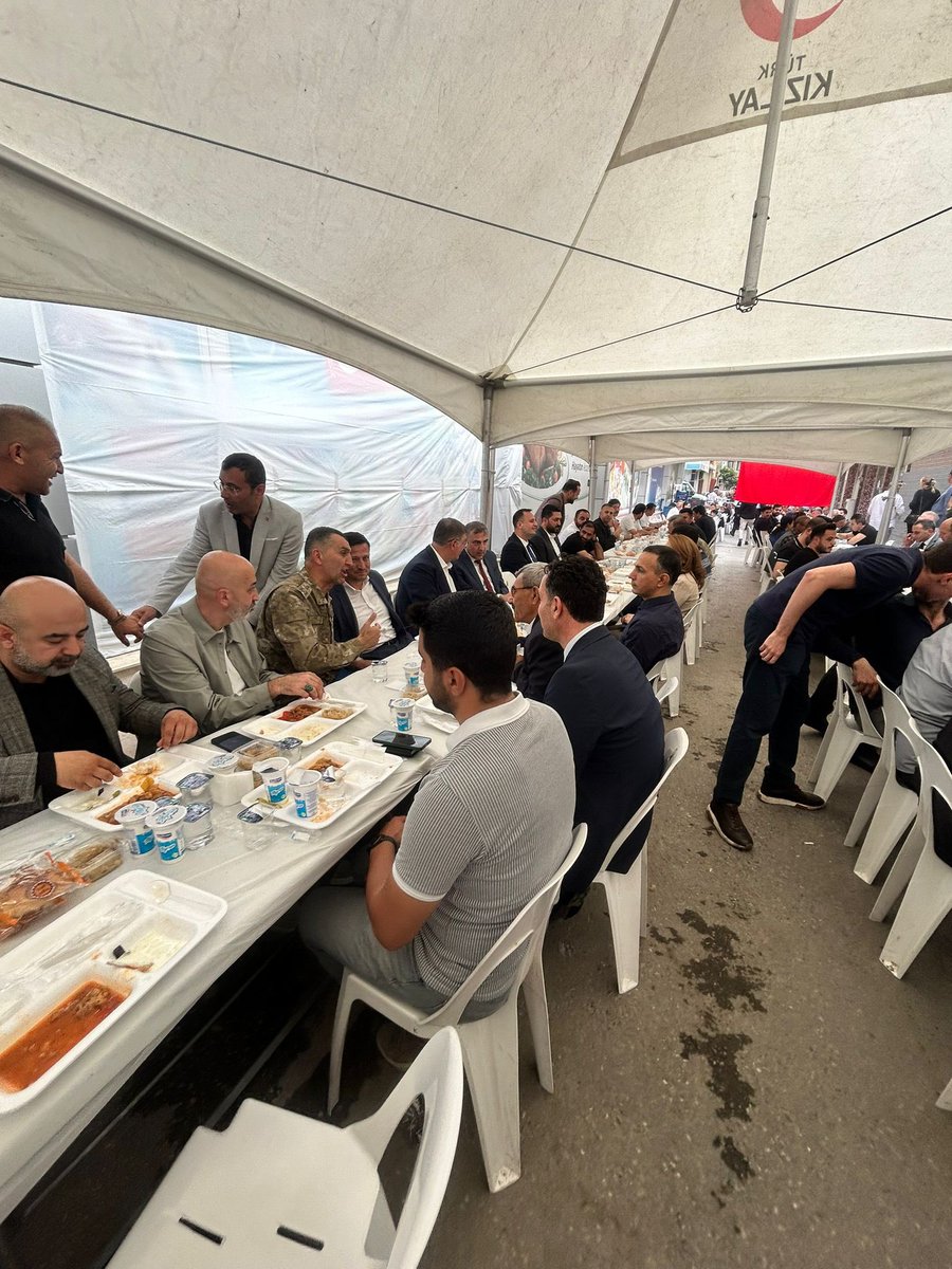izmirASHM's tweet photo. İl Müdürümüz 
Melih KELEŞ ve İl Müdür Yardımcımız Adem SOYLU, 
Şehidimiz Uzm. Çvş. Hüseyin CANKAYA’nın şehadetinin 3. seneyi devriyesi münasebetiyle düzenlenen mevlit programına katıldı. 
Tüm Şehitlerimizin ve ebediyete irtihal etmiş Gazilerimizin ruhları şad olsun.
🇹🇷🇹🇷🇹🇷 https://t.co/5CTOhXWAas