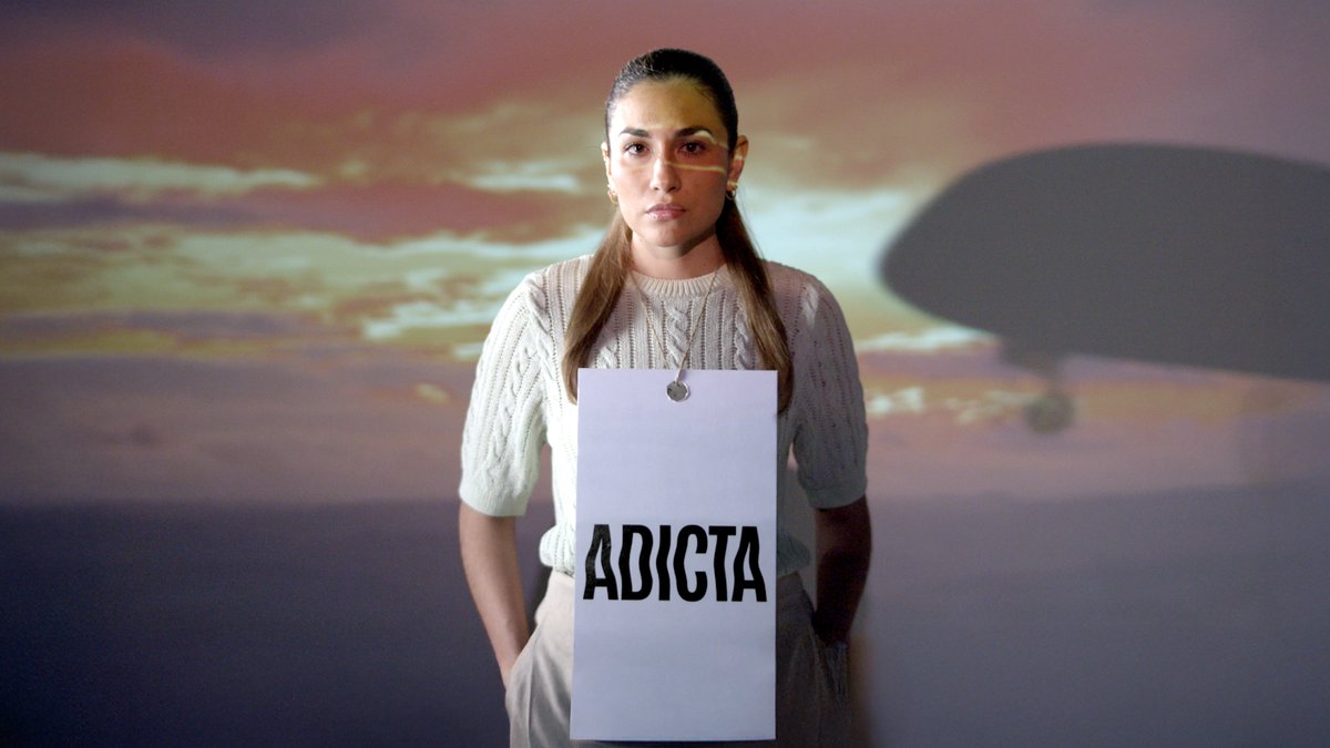 📦 Nos preocupamos por el etiquetado de lo que comemos, pero no leemos la ‘letra pequeña’ de las personas. 💔 Las etiquetas sociales excluyen y desde UNAD... ¡Queremos cambiarlo!