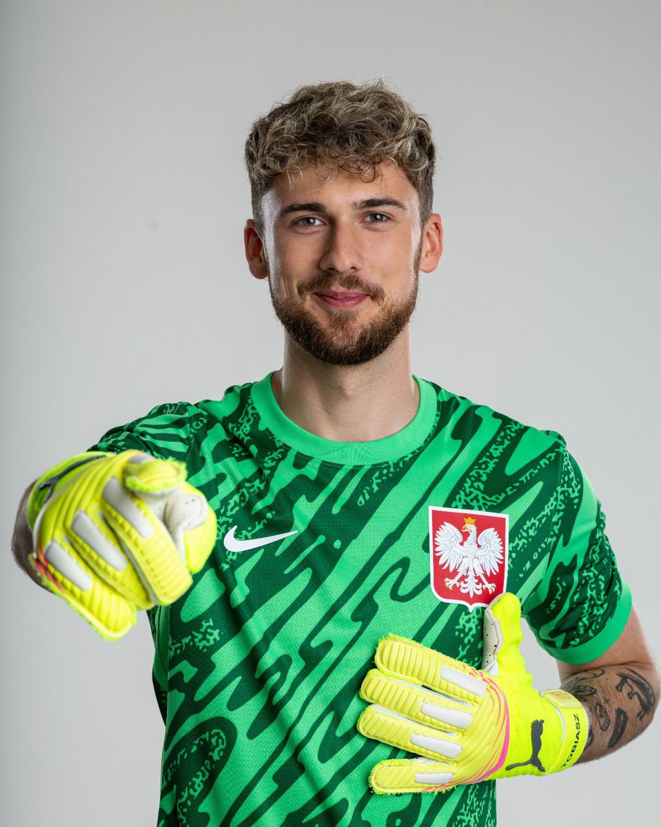Legia Warszawa (@legiawarszawa) on Twitter photo 7️⃣ dni do startu mistrzostw Europy U21 🏆
<a href="/caspertobiasz/">Kacper Tobiasz</a> trzymamy kciuki za Ciebie i całą reprezentację 👊🇵🇱
📸 <a href="/LaczyNasPilka/">Łączy nas piłka</a> 7️⃣ dni do startu mistrzostw Europy U21 🏆
<a href="/caspertobiasz/">Kacper Tobiasz</a> trzymamy kciuki za Ciebie i całą reprezentację 👊🇵🇱
📸 <a href="/LaczyNasPilka/">Łączy nas piłka</a>