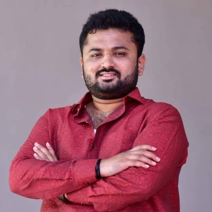 IYCKarnataka's tweet photo. ಕರ್ನಾಟಕ ಪ್ರ��ೇಶ ಯುವ ಕಾಂಗ್ರೆಸ್ ಅಧ್ಯಕ್ಷ ಶ್ರೀ ಮಂಜುನಾಥ್ ಗೌಡ ಅವರ ಆದೇಶದ ಮೇರೆಗೆ, ರಾಜ್ಯ ಯುವ ಕಾಂಗ್ರೆಸ್ ಮಾಧ್ಯಮ ವಿಭಾಗದ ಮುಖ್ಯಸ್ಥರಾಗಿ ಶ್ರೀ ದೀಪಾಕ್ ಗೌಡ ಅವರನ್ನು ನೂತನವಾಗಿ ನೇಮಕಮಾಡಿ ರಾಷ್ಟ್ರೀಯ ಯುವ ಕಾಂಗ್ರೆಸ್ ಆದೇಶ ಹೊರಡಿಸಿದೆ.

ಈ ಸಂದರ್ಭದಲ್ಲಿ ಶ್ರೀ ದೀಪಾಕ್ ಗೌಡ ಅವರಿಗೆ ಹಾರ್ದಿಕ ಅಭಿನಂದನೆಗಳು ಮತ್ತು ಶುಭಾಶಯಗಳು https://t.co/N7mCLBLX5o
