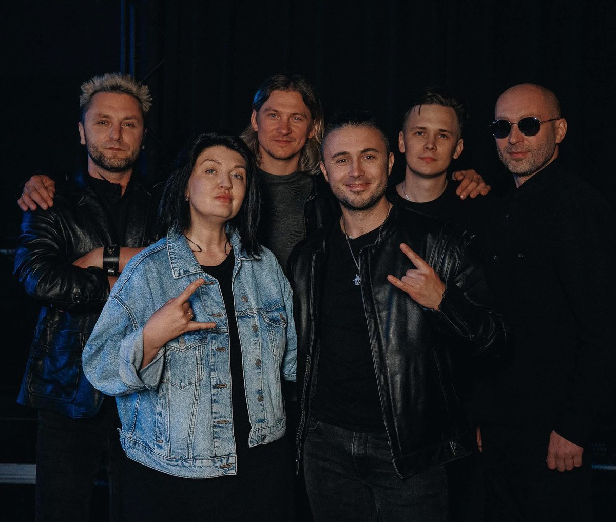 Antytila (@antytila_offic) on Twitter photo Двічі в одну річку… увійдеш!
Олена Гармаш від сьогодні керівник PR/Promo гурту АНТИТІЛА.
Ми воззʼєднались, щоб втілити карколомні плани в життя! 😈
antytila.com
alenagarmashpr@gmail.com
pr@antytila.com
+380951789689 Двічі в одну річку… увійдеш!
Олена Гармаш від сьогодні керівник PR/Promo гурту АНТИТІЛА.
Ми воззʼєднались, щоб втілити карколомні плани в життя! 😈
antytila.com
alenagarmashpr@gmail.com
pr@antytila.com
+380951789689