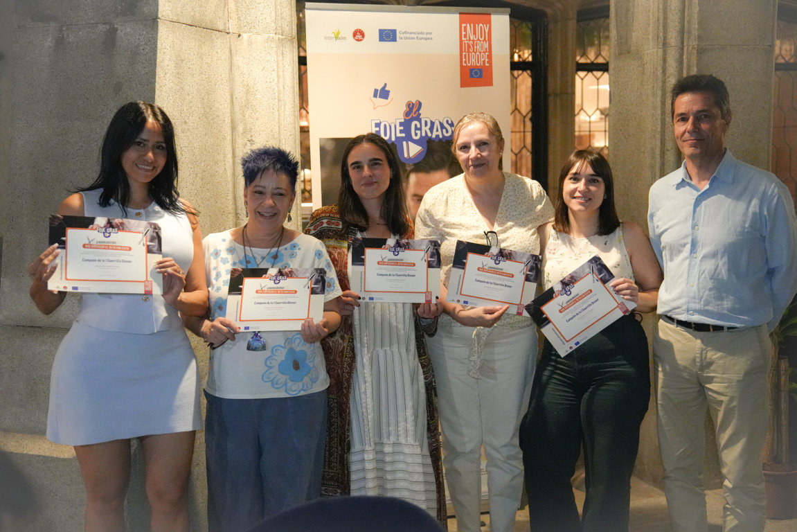 ORIGEN (@origenonline) on Twitter photo ACTUALIDAD 🆕El Foie Gras, protagonista de la primera «guerrilla dinner» madrileña. 🦆
Más información ⬇️
origenonline.es/actualidad/el-…
#somosORIGEN #FoieGrasEspañol #Influencers #Creatividad
<a href="/elfoiegras/">Foie gras en España</a> ACTUALIDAD 🆕El Foie Gras, protagonista de la primera «guerrilla dinner» madrileña. 🦆
Más información ⬇️
origenonline.es/actualidad/el-…
#somosORIGEN #FoieGrasEspañol #Influencers #Creatividad
<a href="/elfoiegras/">Foie gras en España</a>