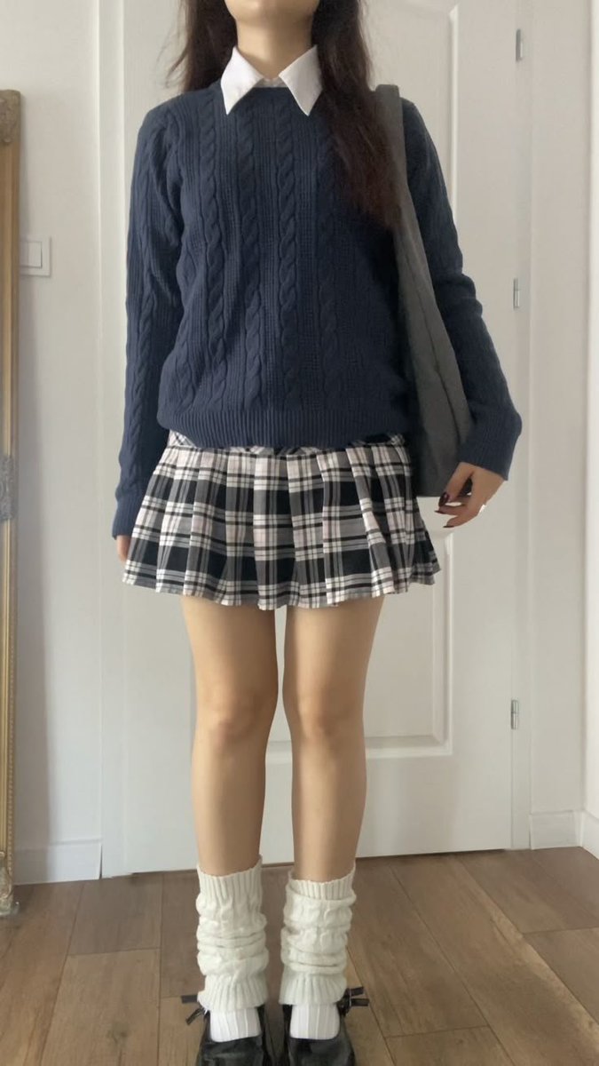 jaehyun - babydoll tops!!, short skirts, baggy pants, hoodies, leg warmers, baby tees