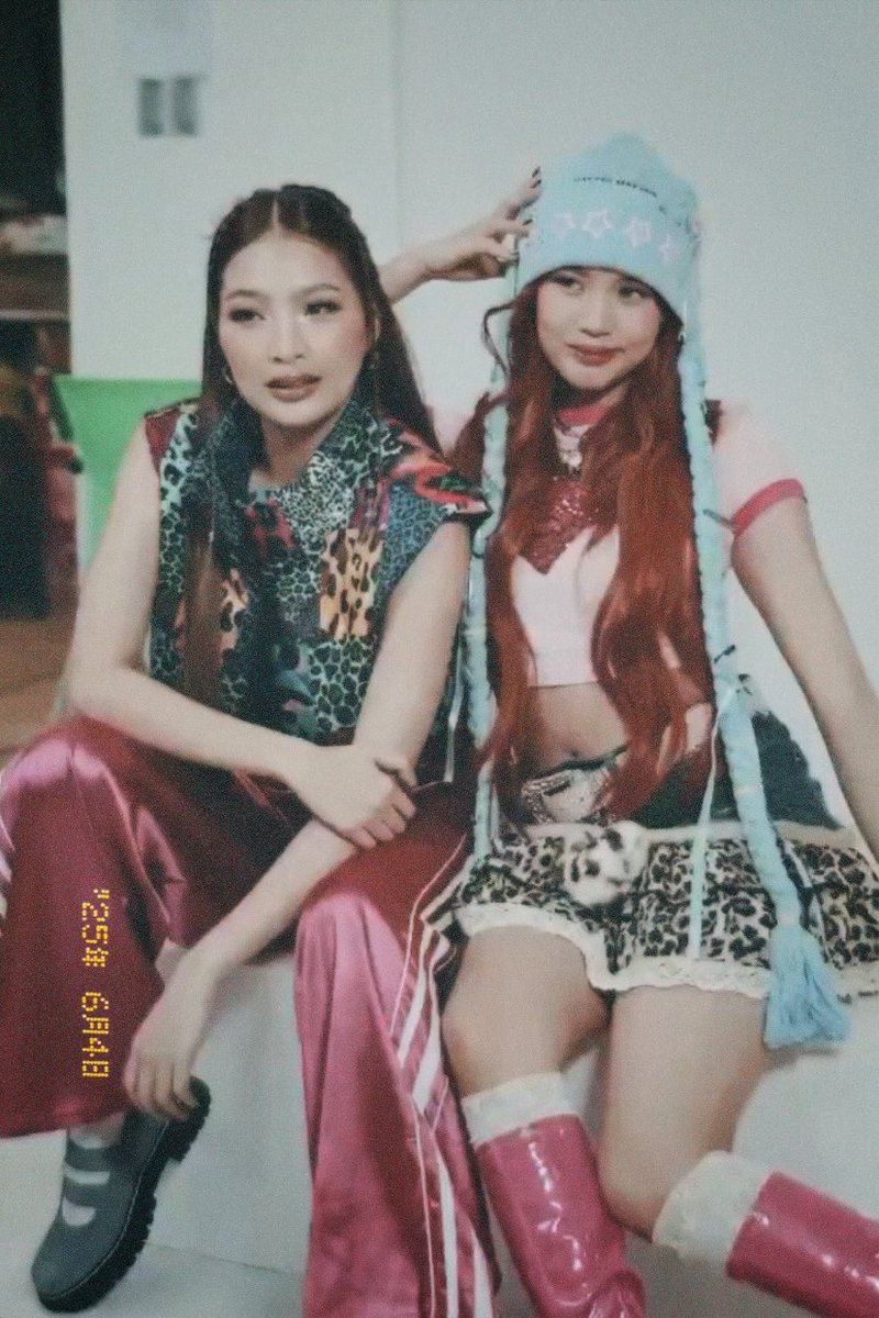 holysphia's tweet image. the soft masc gf x femme gf