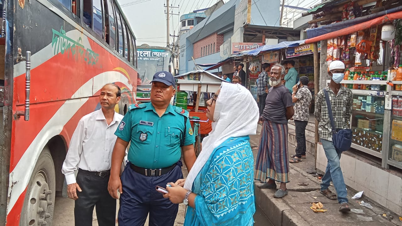 চট্টগ্রামে অতিরিক্ত বাস ভাড়া আদায় রোধে মোবাইল কোর্ট পরিচালনা