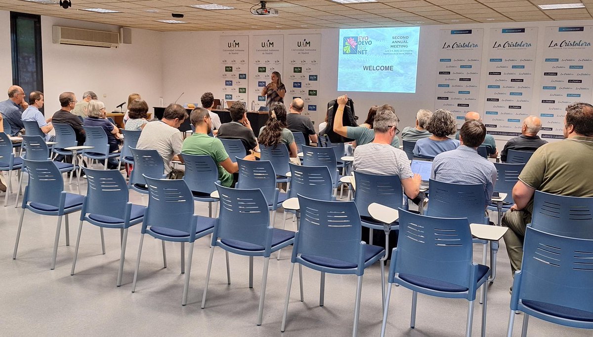 Celebramos del 2 al 4 junio en #LaCristaleraUAM, "Second annual meeting <a href="/EvoDevoSigNet/">EvoDevoSigNet</a>", la Red de investigación de laboratorios españoles interesados en la evolución de los mecanismos reguladores del desarrollo y la señalización vegetal.

#CSIC #Meeting #EvoDevoSigNET