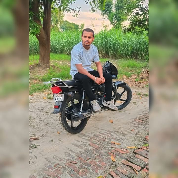M. Ashraf ایم۔ اشرف (@ashrafddnews) on Twitter photo रिपोस्ट करो जब तक इसकी गिरफ्तारी ना हो जाए, ऐसे लोगों की गिरफ्तारी ज़रूर होनी चाहिए जो समाज में गंदगी फैलाते हैं <a href="/ayodhya_police/">AYODHYA POLICE</a> <a href="/lkopolice/">LUCKNOW POLICE</a> <a href="/Igrangelucknow/">IG Range Lucknow</a> <a href="/Uppolice/">UP POLICE</a> <a href="/myogiadityanath/">Yogi Adityanath</a>
फेसबुक लिंक: facebook.com/profile.php?id… रिपोस्ट करो जब तक इसकी गिरफ्तारी ना हो जाए, ऐसे लोगों की गिरफ्तारी ज़रूर होनी चाहिए जो समाज में गंदगी फैलाते हैं <a href="/ayodhya_police/">AYODHYA POLICE</a> <a href="/lkopolice/">LUCKNOW POLICE</a> <a href="/Igrangelucknow/">IG Range Lucknow</a> <a href="/Uppolice/">UP POLICE</a> <a href="/myogiadityanath/">Yogi Adityanath</a>
फेसबुक लिंक: facebook.com/profile.php?id…