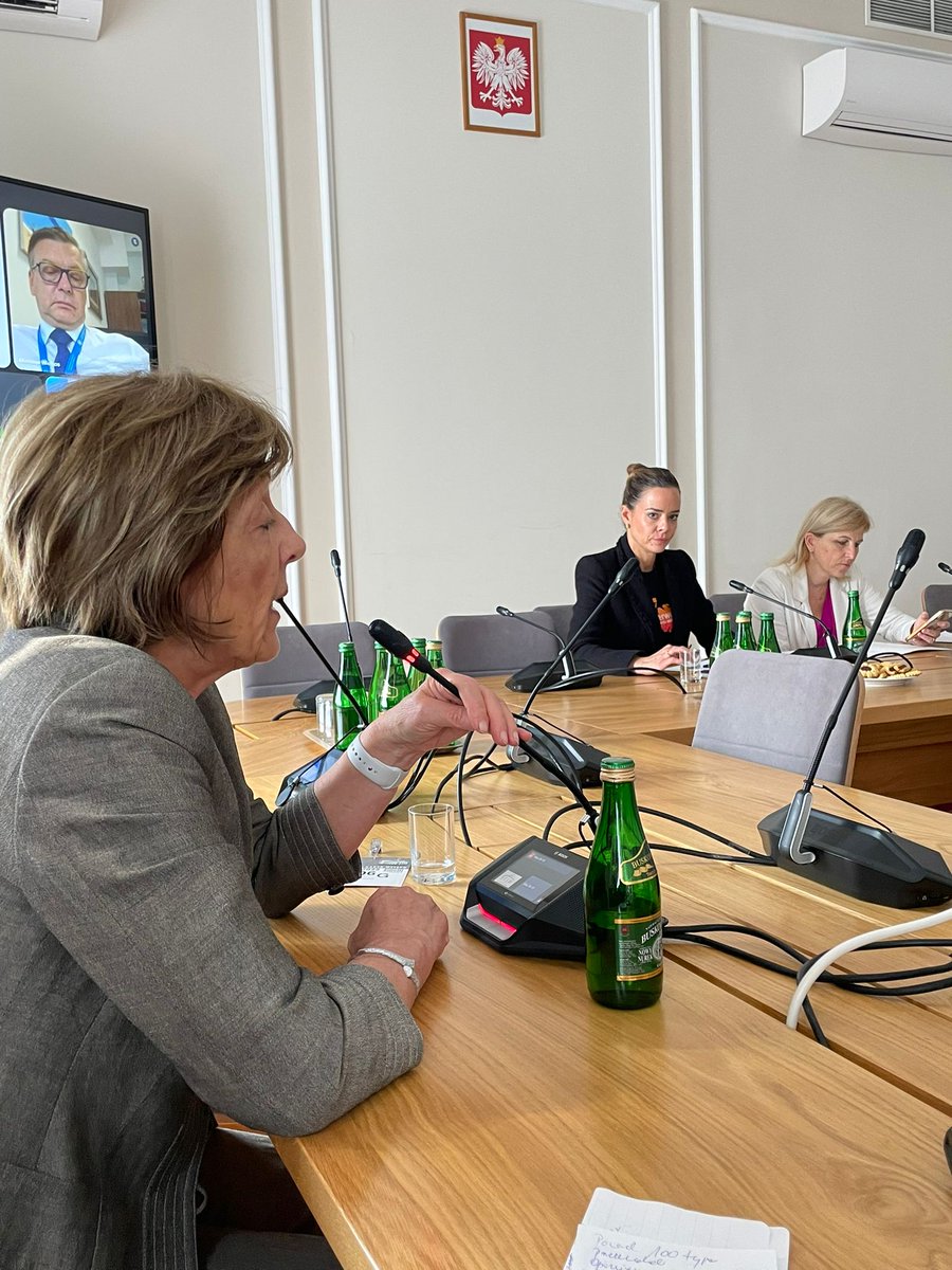 Prof. Ewa Helwich: już czas, aby w Polsce wprowadzić jednodawkowe przeciwciało monoklonalne chroniące przed RSV. #nirsewimab Trzeba działać już teraz, aby od września wszyskltkie dzieci były chronione. 
#stopRSV <a href="/MZ_GOV_PL/">Ministerstwo Zdrowia</a>  <a href="/Leszczyna/">Iza Leszczyna✌️🇵🇱</a>