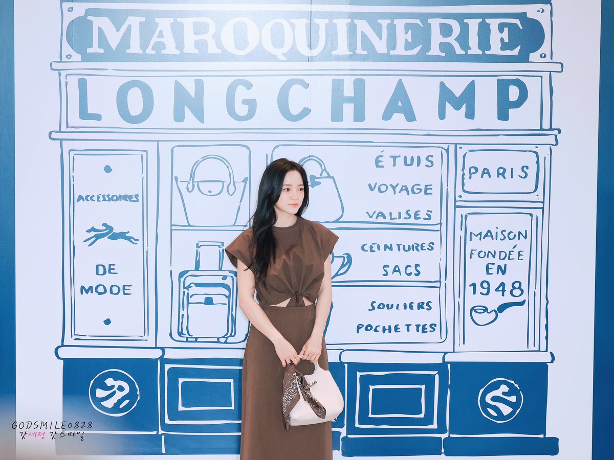 250604 

<a href="/Longchamp/">Longchamp</a> #Longchamp  
<a href="/0828_kimsejeong/">김세정 KIM SEJEONG</a>
#김세정 #세정 #갓세정 #kimsejeong #sejeong #キムセジョン #金世正