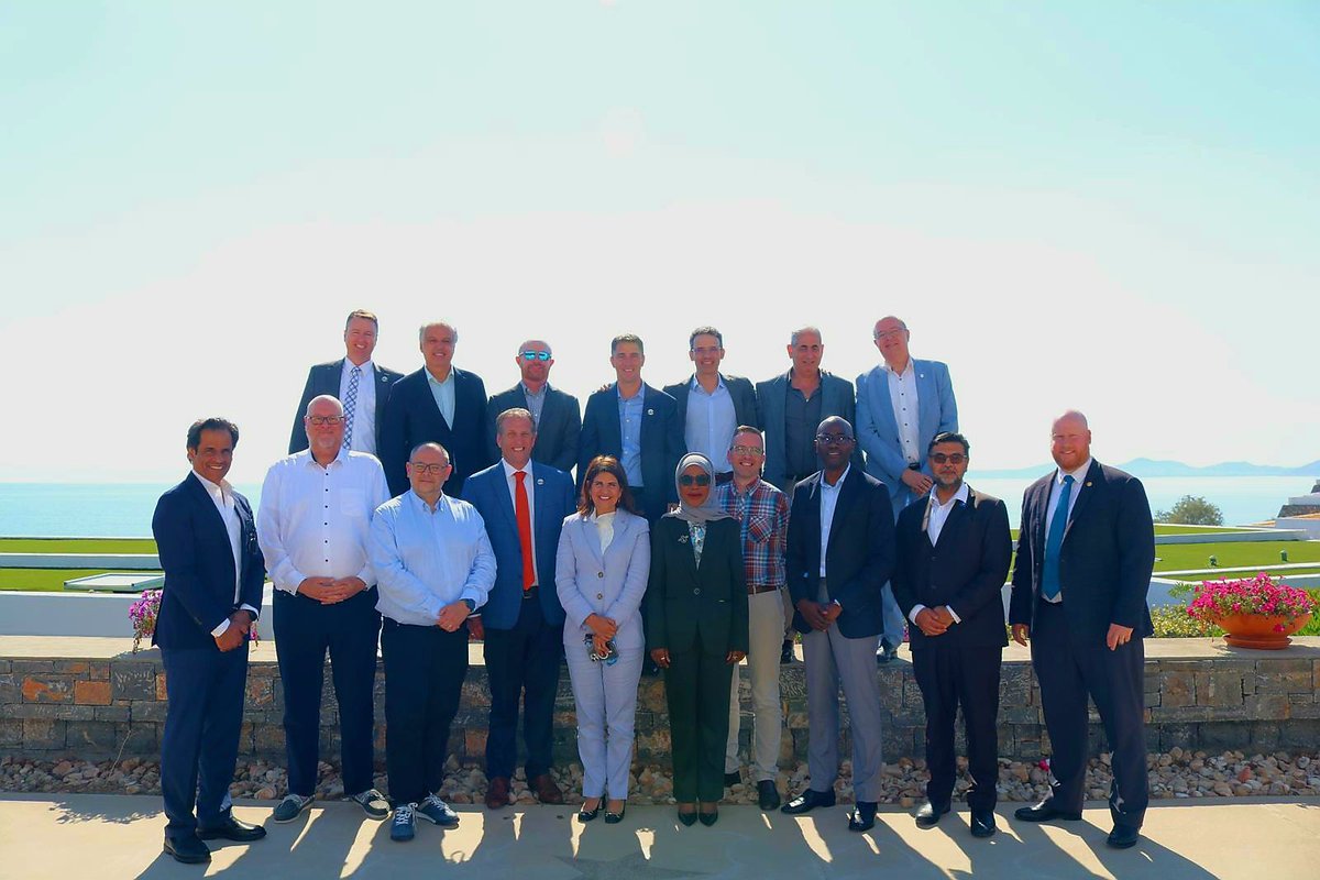 A Tale of 3 Pictures
Pride &amp; Personalisation: Humility not Hubris
(A small verbose ode to the HealthTech HealthCare family)

linkedin.com/posts/dr-rizwa…