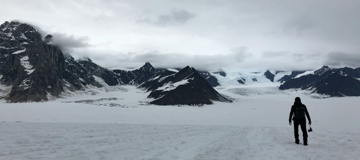 The biggest breakthroughs don’t come from hustle.
They come from stillness.

Not silence for noise cancelling Silence for listening. For becoming.

Full reflection → lnkd.in/dgcdY2gX
👇 What part resonated most?
#XischeVoices #StillnessIsStrategy #TheQuietShift #xische