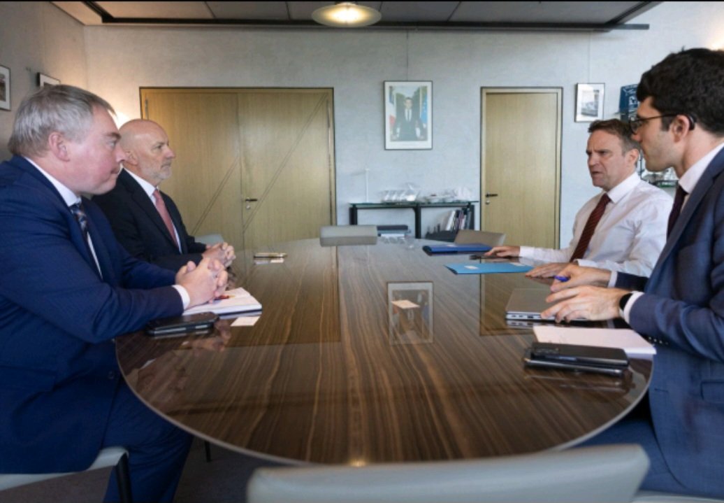 Yesterday, the Minister of Industry and Energy, <a href="/FerracciMarc/">Marc Ferracci</a>, expressed concerns on <a href="/LinkedInFrance/">LinkedIn France</a>  about the future of employees at <a href="/ExxonMobil_FRA/">ExxonMobil en France</a> , which is expected to be acquired by North Atlantic.

The union <a href="/cfecgc_PEN/">CFE-CGC Pétrole & Energies Nouvelles</a> and its federation <a href="/Enermine_CFECGC/">Fédération CFE-CGC ENERMINE</a> share the same