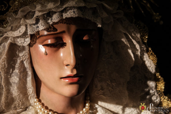 Capuchinera_MLG's tweet photo. Desde nuestra cuenta, queremos transmitir nuestros mejores deseos a todos los jóvenes, y de manera especial a nuestros hermanos y devotos, que se enfrentan en estos días a los últimos exámenes ante el inicio de la #PEVAU en #Andalucía. https://t.co/9NRuGWJk3j