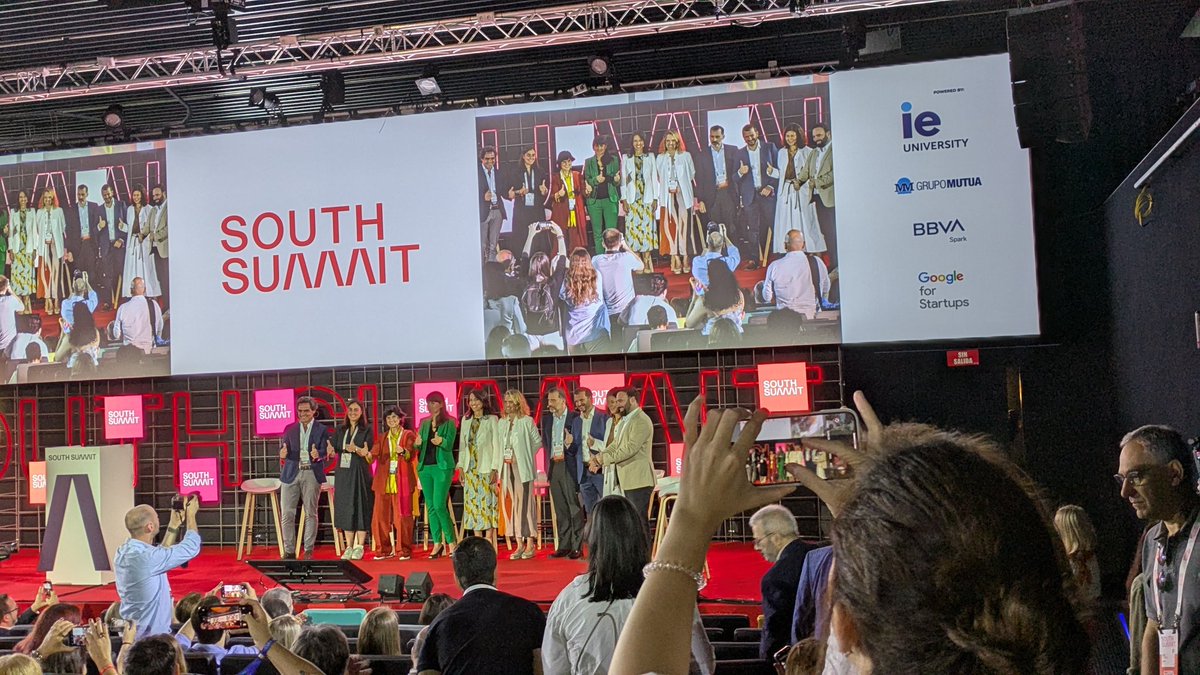 South Summit (@south_summit) on Twitter photo Kicking off #SouthSummit25 in Madrid!
Opening remarks by <a href="/mbenjucv/">Maria Benjumea</a>, founder of South Summit.
Proudly supported by global partners:
@ieuniversity @SEDIAgov @comunidadmadrid @bancosabadell @wayra @la_mutua @BBVAspark <a href="/GoogleStartupES/">Google for Startups - Spain</a> Kicking off #SouthSummit25 in Madrid!
Opening remarks by <a href="/mbenjucv/">Maria Benjumea</a>, founder of South Summit.
Proudly supported by global partners:
@ieuniversity @SEDIAgov @comunidadmadrid @bancosabadell @wayra @la_mutua @BBVAspark <a href="/GoogleStartupES/">Google for Startups - Spain</a>