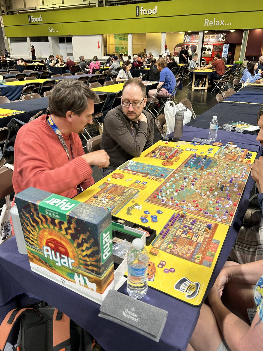 No Ordinary Meeple 🙋🏻‍♂️🙋🏻‍♀️ tweet media