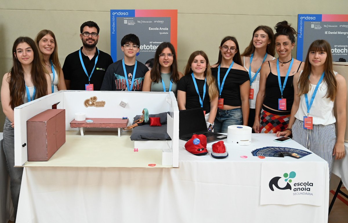FundacionEndesa's tweet photo. ¡Celebramos la X Edición de RetoTech en Cataluña! Este año, 2.056 alumnos y profesores de 46 centros han participado ¡Muchas gracias a todos por participar y enhorabuena a Col·legi de la Mercè y Escola Anoia! #RetoTech #STEM #EspírituRetoTech #NuestraMejorEnergía https://t.co/k0Z2nl9JKJ