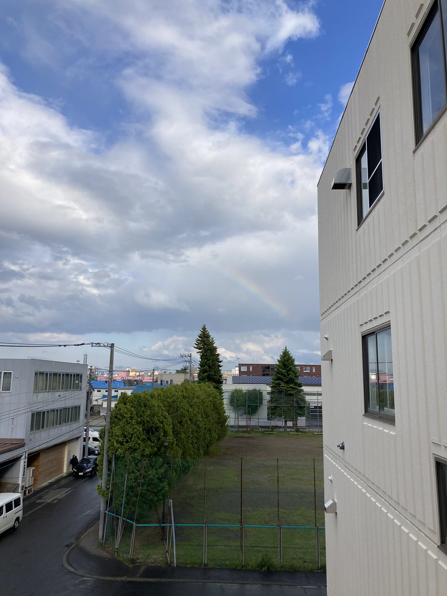 久々の更新です...
工場から虹が見えたのでみなさまに幸せのお裾分けです🌈