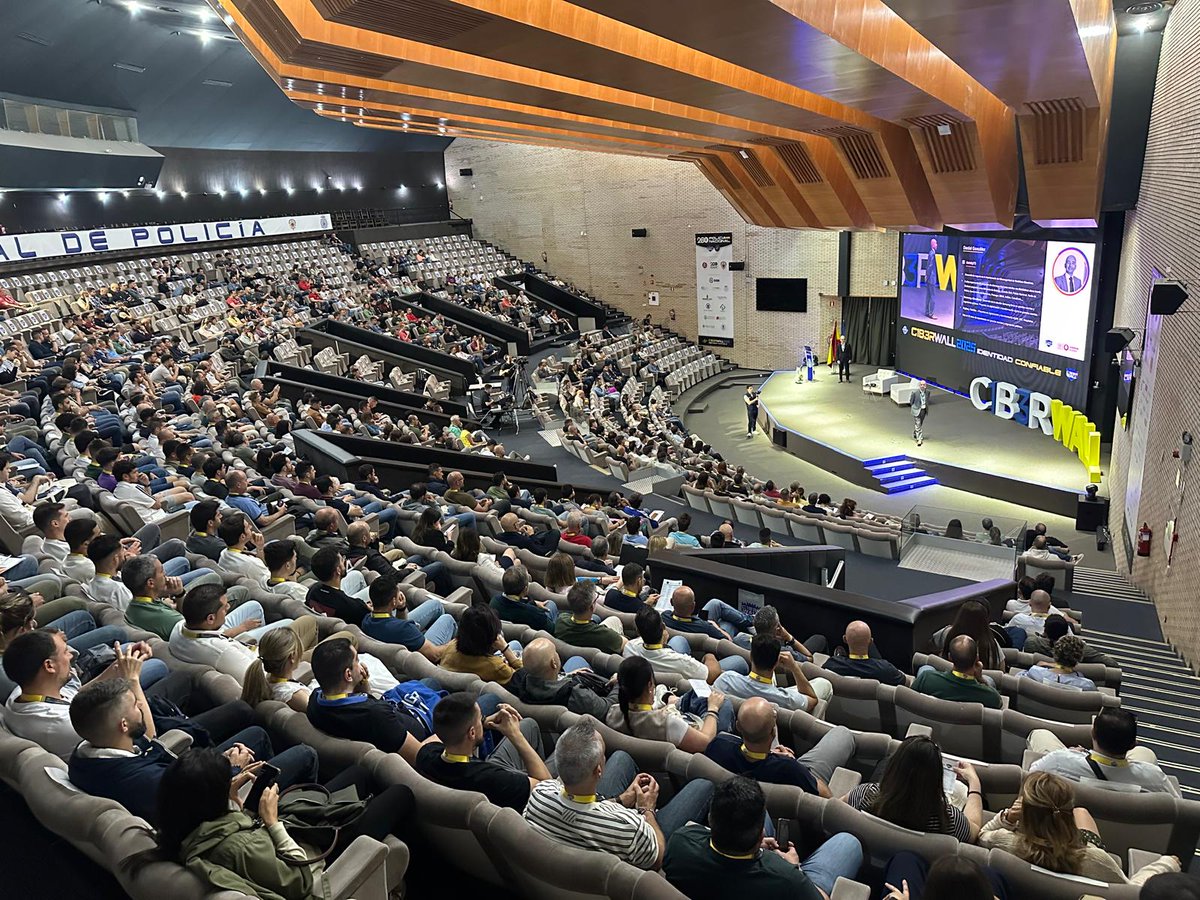 Policía Nacional tweet media