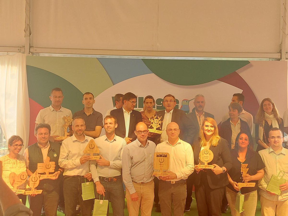 🏆 Fiers de notre impact #RSE aux côtés du Groupement Les Mousquetaires !
+30 projets portés par AgroMousquetaires aux Trophées RSE. ✨

Et 2 belles victoires :
🥇 Prix spécial du Jury pour l'Association Agrimousquetaires, engagée pour une agriculture plus durable
🥇 Projet SLIM