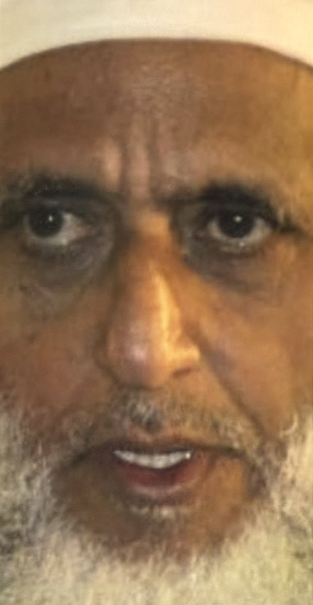 ibadyyah's tweet photo. هل تتخيلون أن صاحب هذا الوجه المظلم بالبدعة والمعصية
الذي لا يدل قسمة من قسماته على صلاح وهدى
يدعي أتباعه أنه أتقى أهل الأرض اليوم

فإن كان هذا وجه أتقى أهل الأرض
فكيف إذاً وجه أشقاهم؟

قال رسول الله صلى الله عليه وسلم عن هذا ومثله من الخوراج
( شـر الـخـلـق والـخـلـيـقـة) https://t.co/VmorlYyX3W