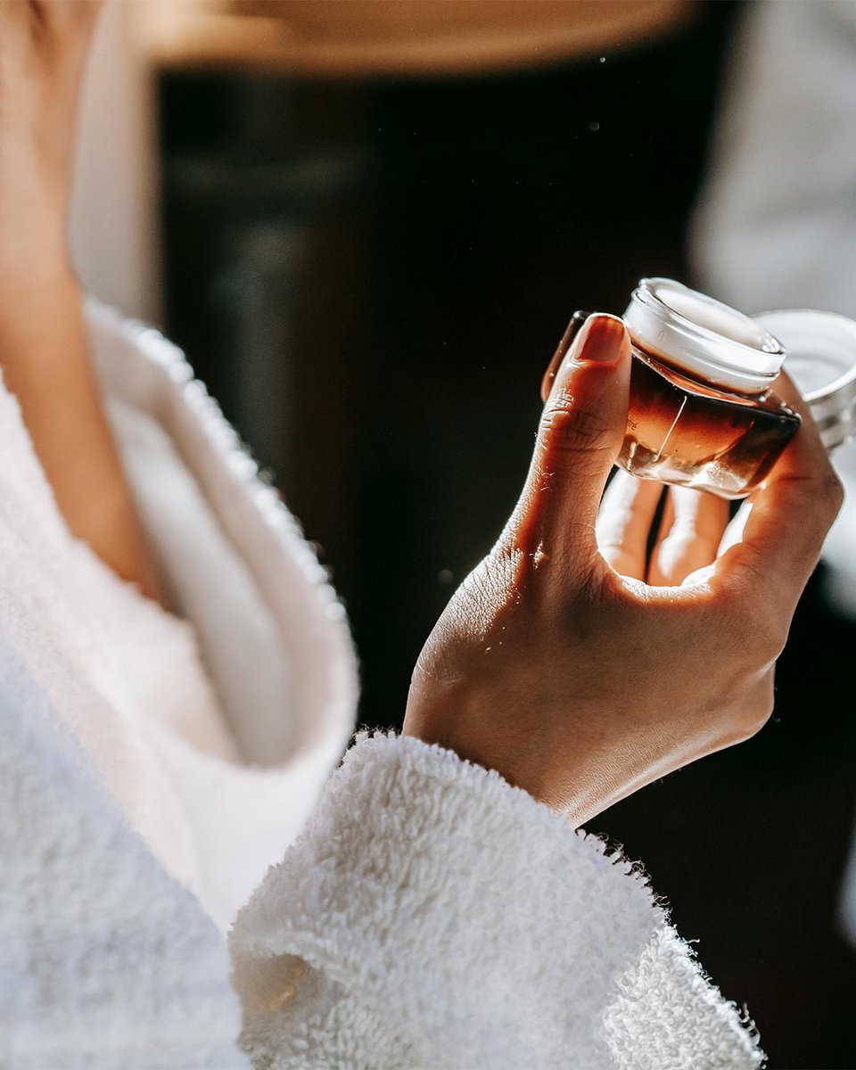 It’s National Clean Beauty Day and it’s time to elevate your routine with the purest choice- glass packaging ✨

If you’re serious about clean beauty, what holds your products matters. Glass is non-porous and non-reactive, meaning it won’t interact with or alter your formulas 🧖🏻‍♀️