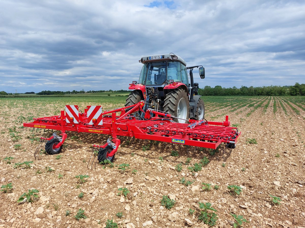 Très bons résultats pour la campagne MAEC 2025 du programme Re-Sources des captages Coulonge et Saint Hippolyte, animé par l’<a href="/EPTBCharente/">EPTB Charente</a> avec Eau17 et <a href="/AggloLR/">La Rochelle Agglo</a> 👏
72 dossiers, 1,6 M€ d’aides, 1 095 ha : création de prairies, réduction des herbicides et de la fertilisation,...