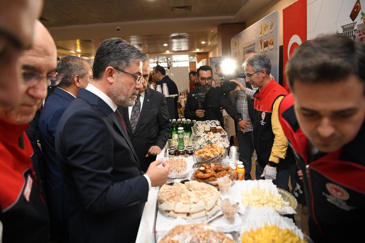 Bakanımız Sayın <a href="/ibrahimyumakli/">İbrahim Yumaklı</a>'nın katılımıyla gerçekleşen “Dünya Gıda Güvenilirliği Etkinliği”nde açtığımız standta misafirlerimizi ağırlayarak Bakanlığımız faaliyetleri hakkında bilgilendirme yaptık.