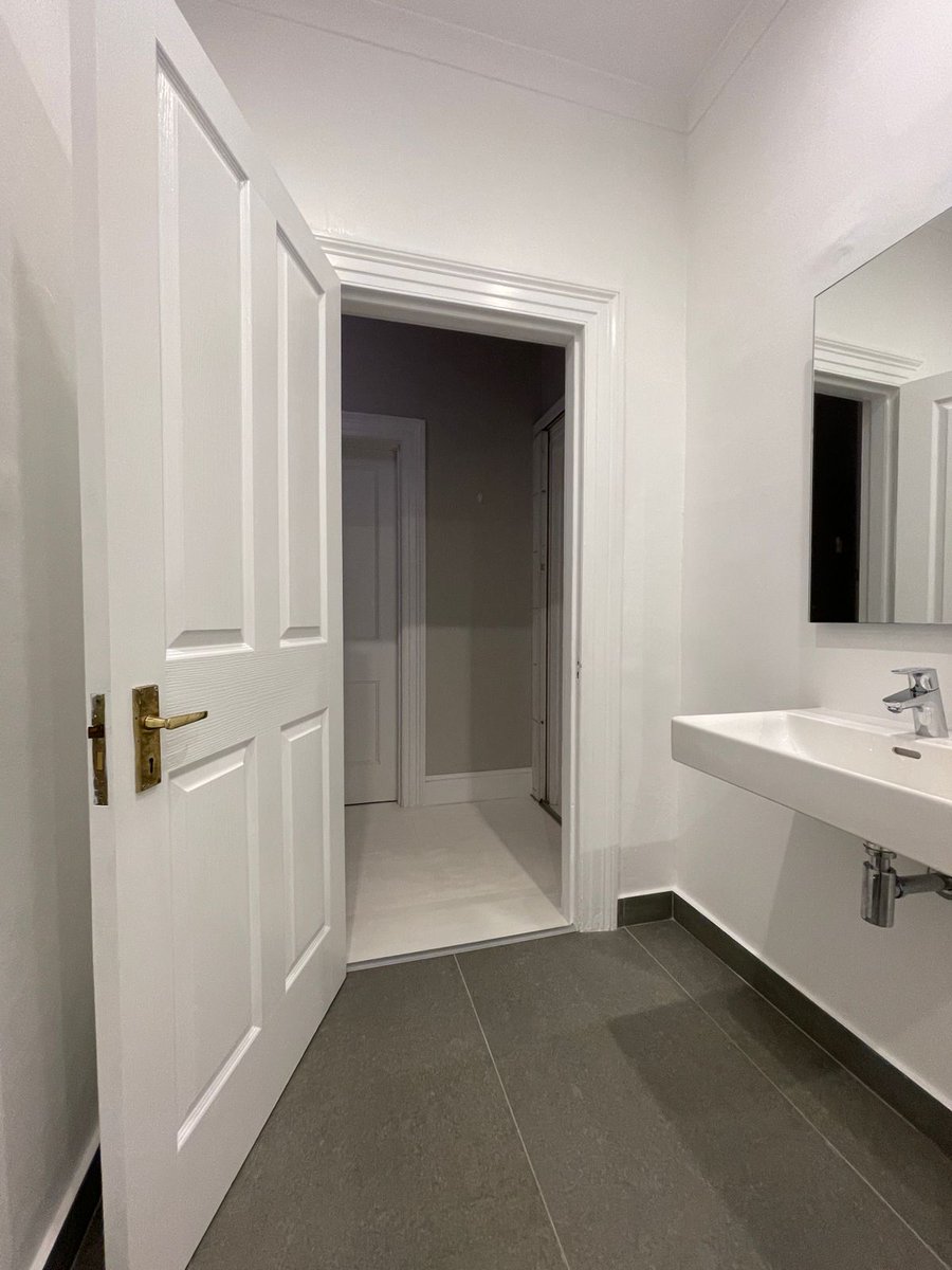 Handyman_Homes's tweet image. 🚿 New bathroom, new energy - just completed in Robins Road, Observatory!
✅ Ceiling + downlights
✅ New aluminium window
✅ Tiling, plastering, painting
✅ All-new fittings
Cape Town renovations done right.
#BathroomRenovation #CapeTownHandyman #WeFixItRight #ObservatoryHomes