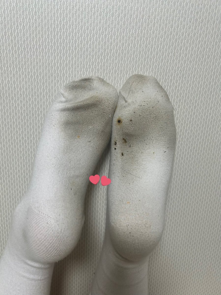 냄새 개심한 양말 스타킹, 발영상 사진 살넘 가격표 보고 옵챗 ㄱ  단골중에 이번주 플문의도 받는다
#신던양말 #신던스타킹 #입던팬티 #상납 #atm