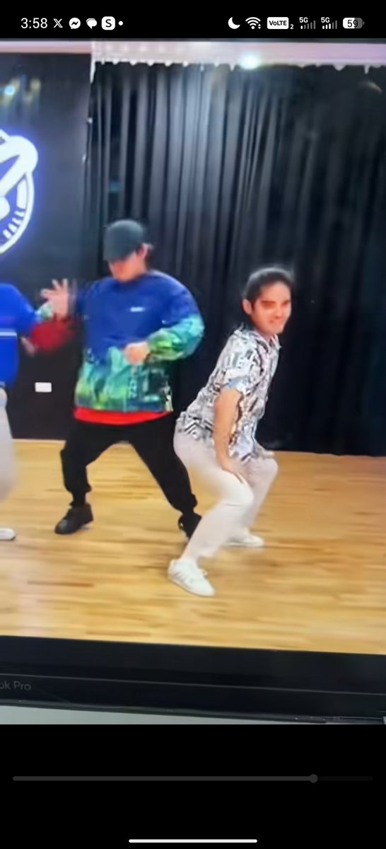 Tumambay saglit sa Tiktok at sa FYP ko si Te Rose <a href="/HelloRappl/">Rose a.k.a RAPPL ✨</a> and she recommended yong Sundin ang Puso Dance Practice an ad song for <a href="/pepsiphl/">Pepsi Philippines</a>. Pramis gaganda araw mo as an A'tin. 

link: youtu.be/XEKYMg3tqfY?si…

<a href="/SB19Official/">SB19 Official</a> #SB19 #PEPSIXSB19 #SUNDINANGPUSO