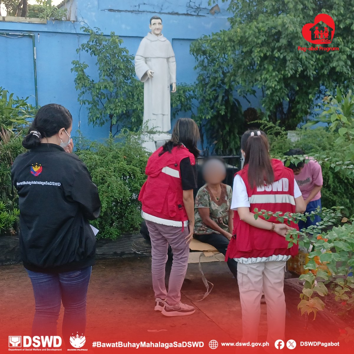 DSWDPagAbot's tweet image. 📷TINGNAN: Sa pagpapatuloy ng isinasagawang reach out operation ng Pag-abot Program, ilang mga bata, indibidwal at pamilyang nasa lansangan mula sa Caloocan City- North area ang sumama sa programa ngayong araw, ika-4 ng Hunyo 2025.

Katuwang ang lokal na pamahalaan ng Caloocan…