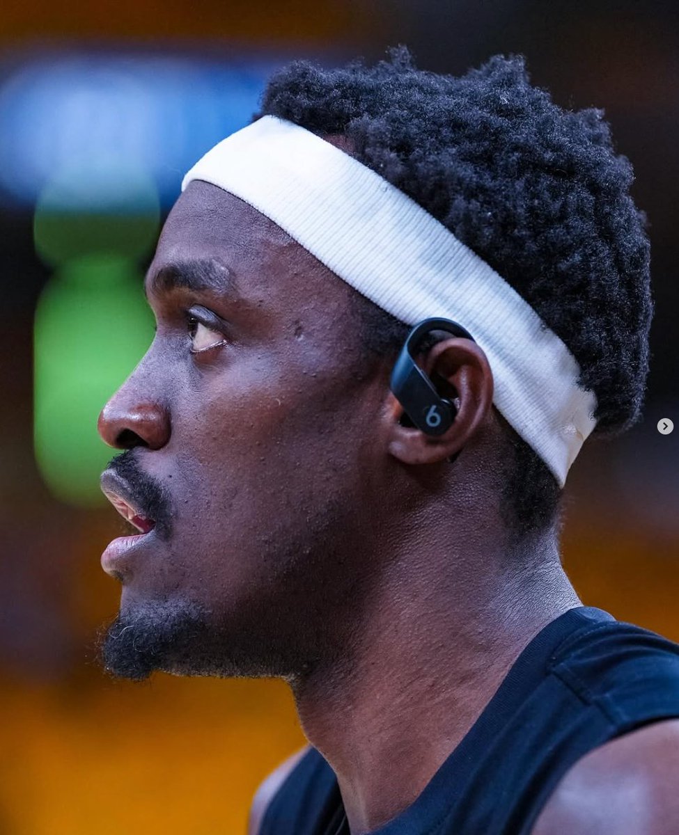 🎉 Congratulations, Pascal Siakam!
🏆Cameroonian basketball star <a href="/pskills43/">pascal siakam</a> has been named NBA Eastern Conference Finals MVP, leading the <a href="/Pacers/">Indiana Pacers</a> back to the <a href="/NBA/">NBA</a> Finals! 🏀
“It’s an amazing feeling,” Siakam said after clinching the victory over the Knicks.
👉